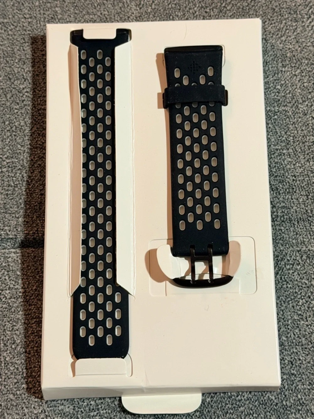 Fitbit Sport band Sense&Versa 3, size Large, black, new in box